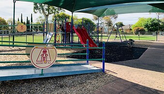 Dishwasher A C Dryer Campbelltown Courtyard East