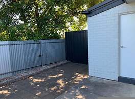 Dishwasher A C Dryer Campbelltown Courtyard East
