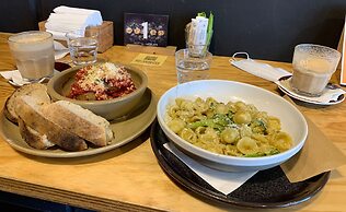 Wifi 2 Air-cons Campbelltown Courtyard West