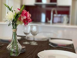 3BR 2 BTH No Stairs Aircon Big Athelstone Home