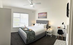 3BR Unit Free Park Wifi Campbelltown