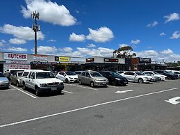 3BR Unit Free Park Wifi Campbelltown