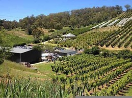 3BR Unit Free Park Wifi Campbelltown