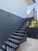 3BR Unit Free Park Wifi Campbelltown