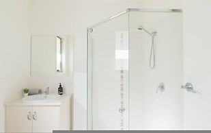 No Stairs 2 Bathrms Garage Richmond Residence 1