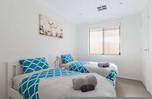 No Stairs 2 Bathrms Garage Richmond Residence 1