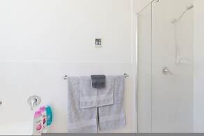 No Stairs 2 Bathrms Garage Richmond Residence 1