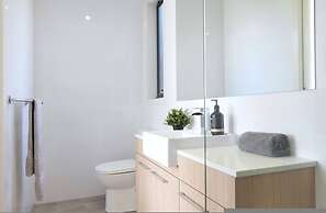 No Stairs Dbl Garage Aircon Woodville North