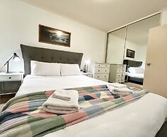 Big Apartment Free Wifi Gated Parking Heating