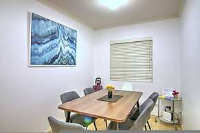 Big Apartment Free Wifi Gated Parking Heating