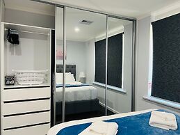 Hectorville Luxe Haven Suite