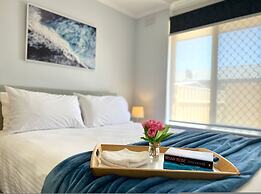 Hectorville Luxe Haven Suite