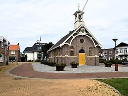 Holiday Home in Huisduinen Near the Dunes and sea