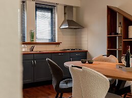 Spacious 4-person Bungalow Near the Frisian Lakes