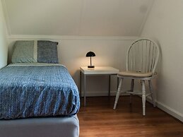 Spacious 4-person Bungalow Near the Frisian Lakes