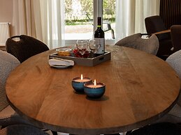 Spacious 4-person Bungalow Near the Frisian Lakes