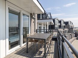 Lush Apartment With Water Views