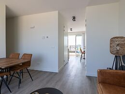 Lush Apartment With Water Views