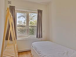 Pleasant Holiday Home With Garden