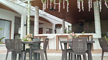 Na-Yah Beach Resorts