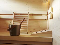 Cosy, Modern Canadian Wooden Chalet