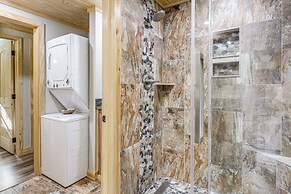 Sevierville Cabin ~ 3 Mi to the Island!