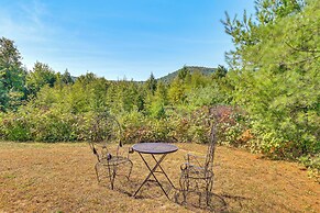 Dog-friendly Lake George Home: 3 Mi to Beach!