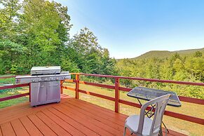 Dog-friendly Lake George Home: 3 Mi to Beach!