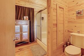 Hilltop Concan Cabin w/ Garner State Park Views!