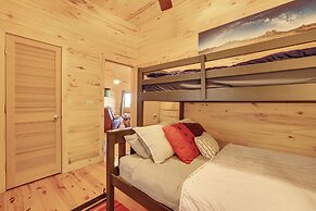 Hilltop Concan Cabin w/ Garner State Park Views!