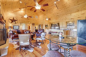 Hilltop Concan Cabin w/ Garner State Park Views!