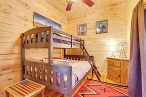 Hilltop Concan Cabin w/ Garner State Park Views!