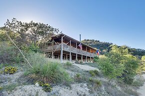 Hilltop Concan Cabin w/ Garner State Park Views!