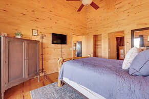 Hilltop Concan Cabin w/ Garner State Park Views!