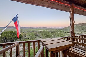 Hilltop Concan Cabin w/ Garner State Park Views!