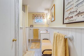 Idyllic Lakefront Cottage Near Mount Sunapee