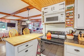 Idyllic Lakefront Cottage Near Mount Sunapee