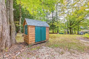 Idyllic Lakefront Cottage Near Mount Sunapee
