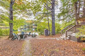 Idyllic Lakefront Cottage Near Mount Sunapee