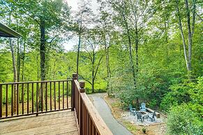 9 Mi to Lake Burton: Cabin w/ Deck Near Helen