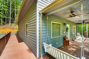 9 Mi to Lake Burton: Cabin w/ Deck Near Helen