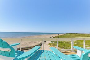 Beachfront Home w/ Deck + Views in Freeport!