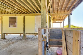 Beachfront Home w/ Deck + Views in Freeport!