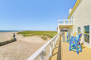Beachfront Home w/ Deck + Views in Freeport!