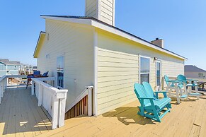 Beachfront Home w/ Deck + Views in Freeport!