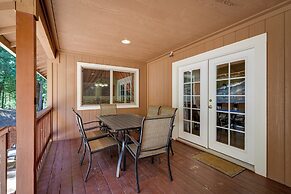 Groveland Vacation Rental Near Pine Mountain Lake!