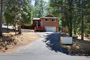 Groveland Vacation Rental Near Pine Mountain Lake!