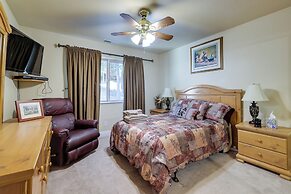 Groveland Vacation Rental Near Pine Mountain Lake!