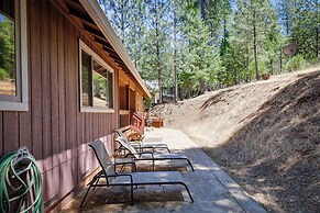 Groveland Vacation Rental Near Pine Mountain Lake!