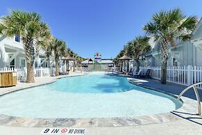 Walk to Padre Island Seawall: Corpus Christi Abode